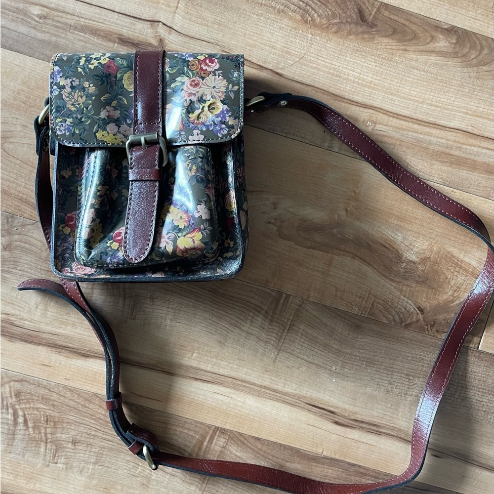 Beautiful Floral Patricia Nash Bag